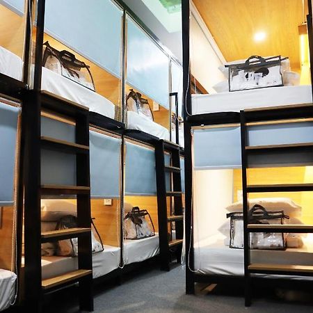 Amango Hostel Хошимин Экстерьер фото