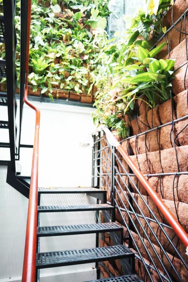Amango Hostel Хошимин Экстерьер фото