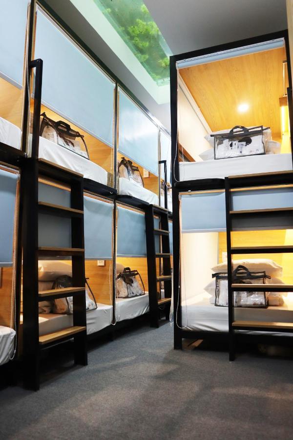 Amango Hostel Хошимин Экстерьер фото