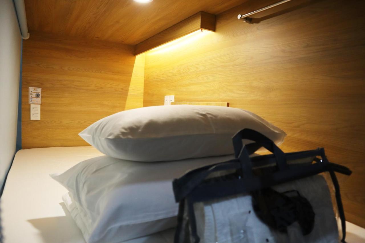 Amango Hostel Хошимин Экстерьер фото
