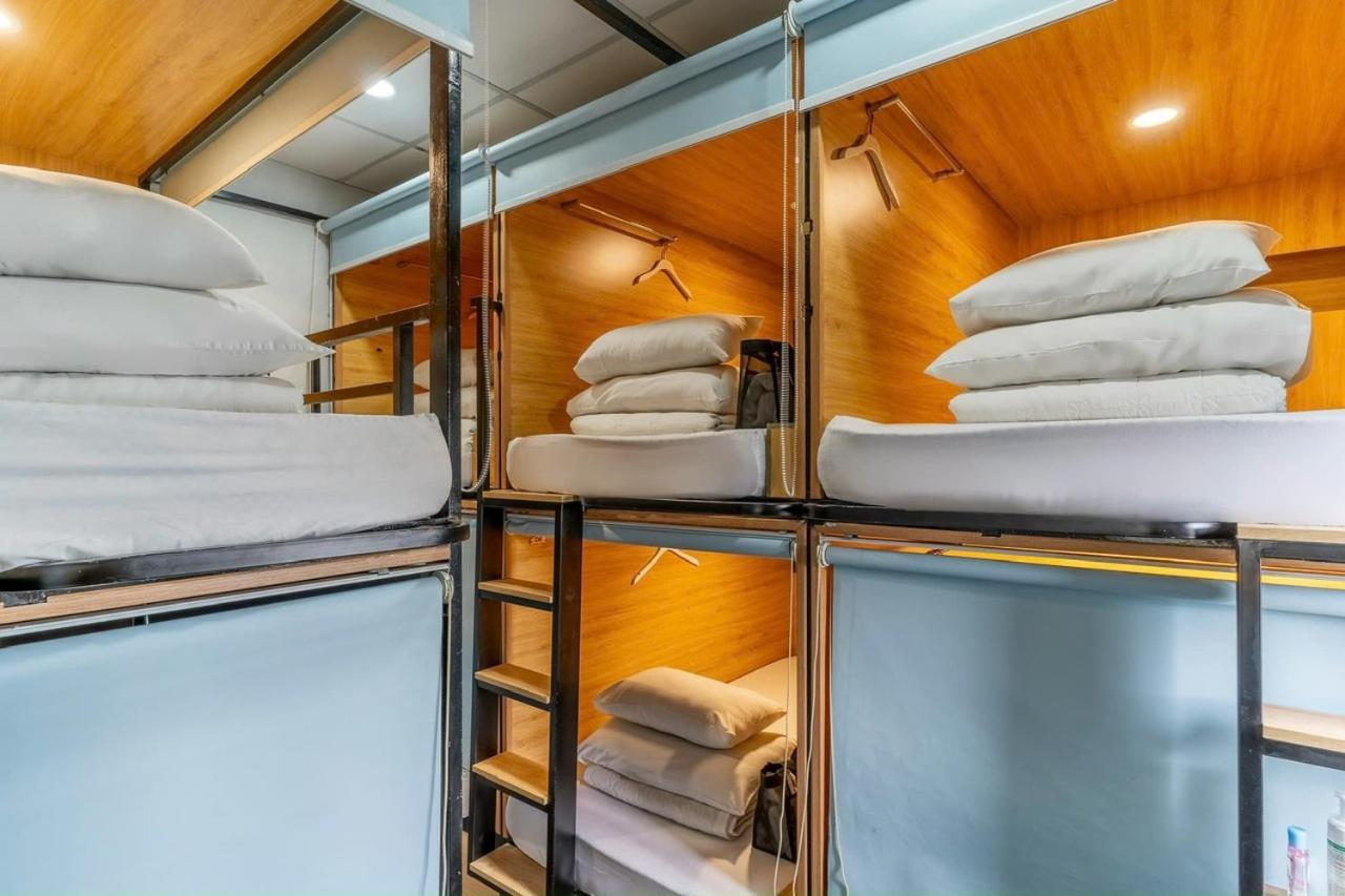Amango Hostel Хошимин Экстерьер фото