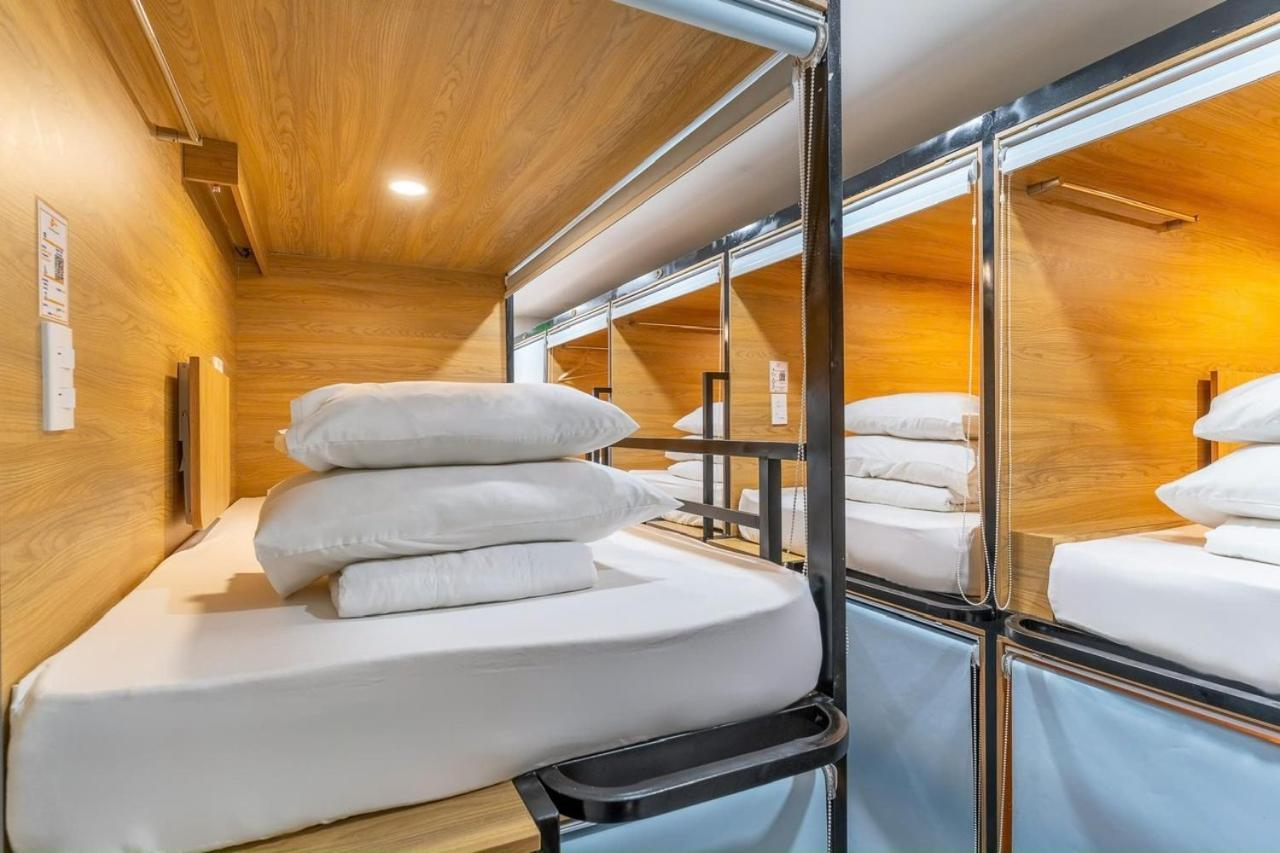 Amango Hostel Хошимин Экстерьер фото